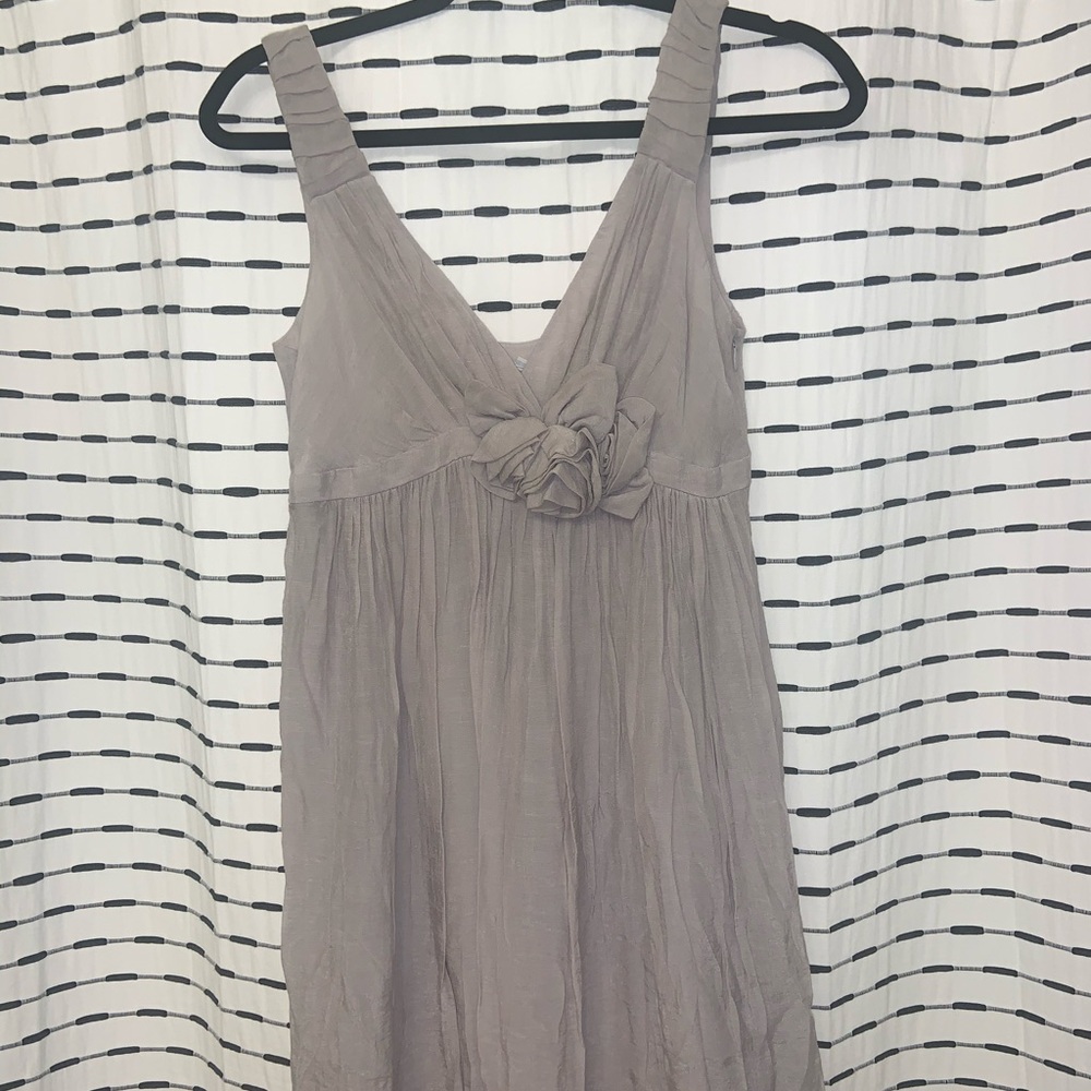 Sine size 6 grey semi-formal dress.